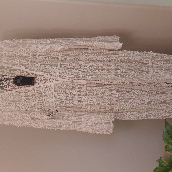 DISTURBIA UK20 US16 EVANGELINE LACE KIMONO CREAM SHEER FOLIAGE - Picture 3 of 13